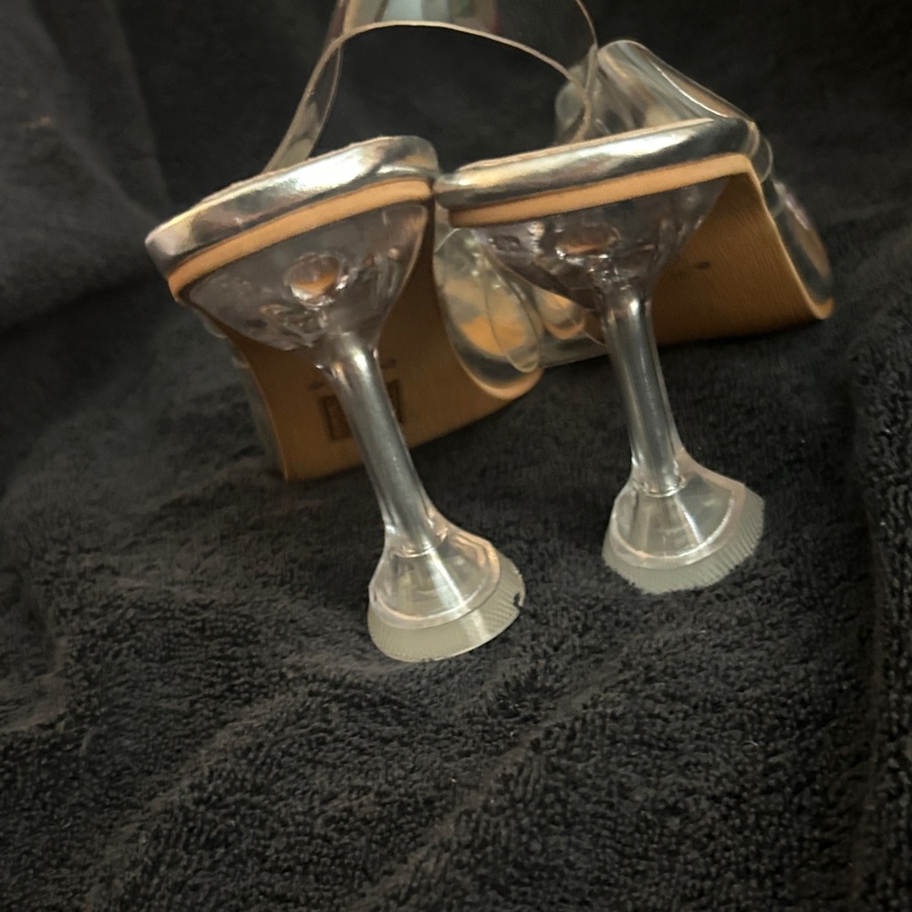 Stylish Rhinestone Embellished Clear Heels - Picture 4 of 7